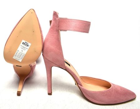 Only Chloe Buckle Pumps Women's Pins 40