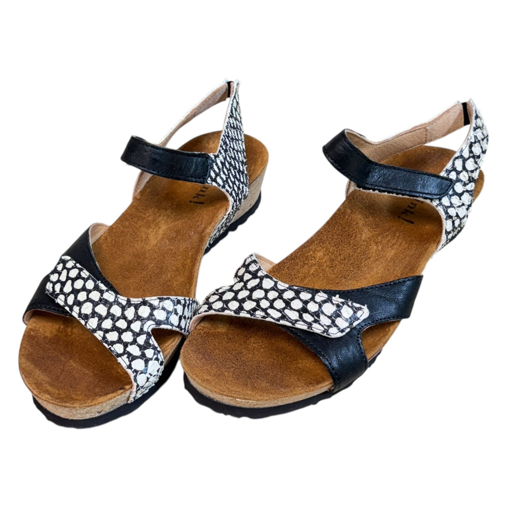 Think SANDAŁY damskie 37