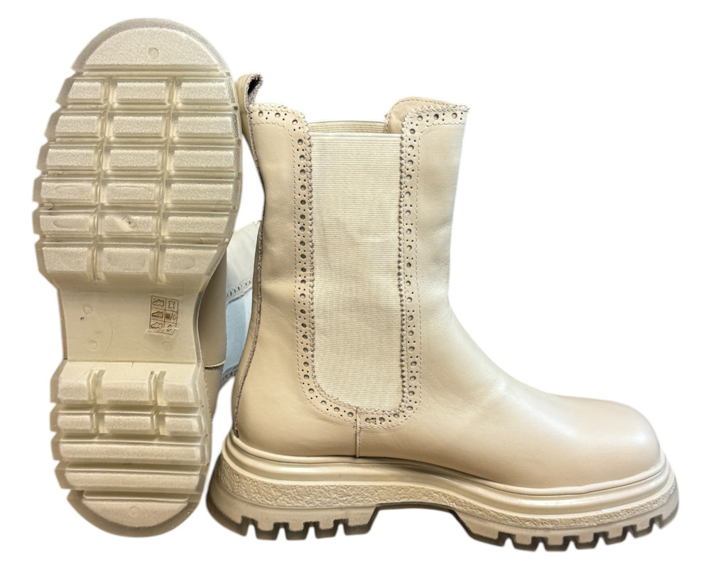 Inuovo  BOTKI  damskie 40