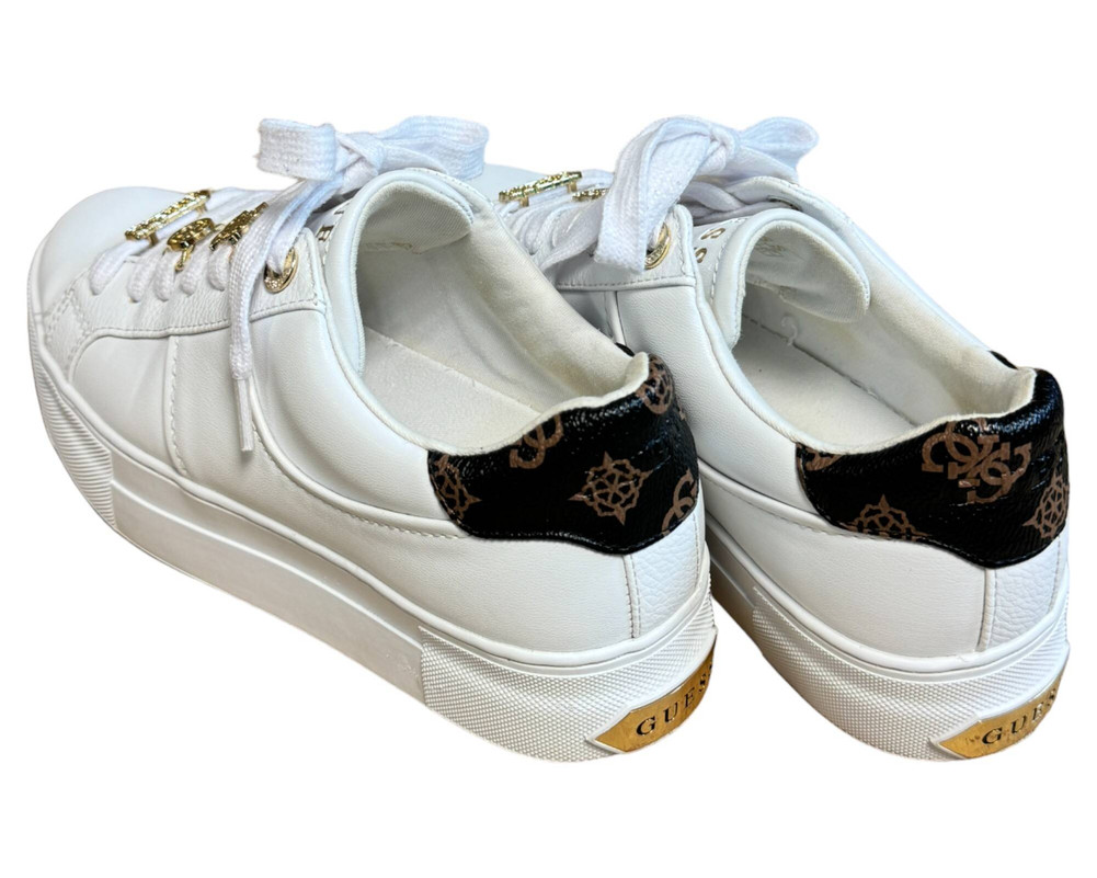 Guess Giellla  TRAMPKI  damskie 35