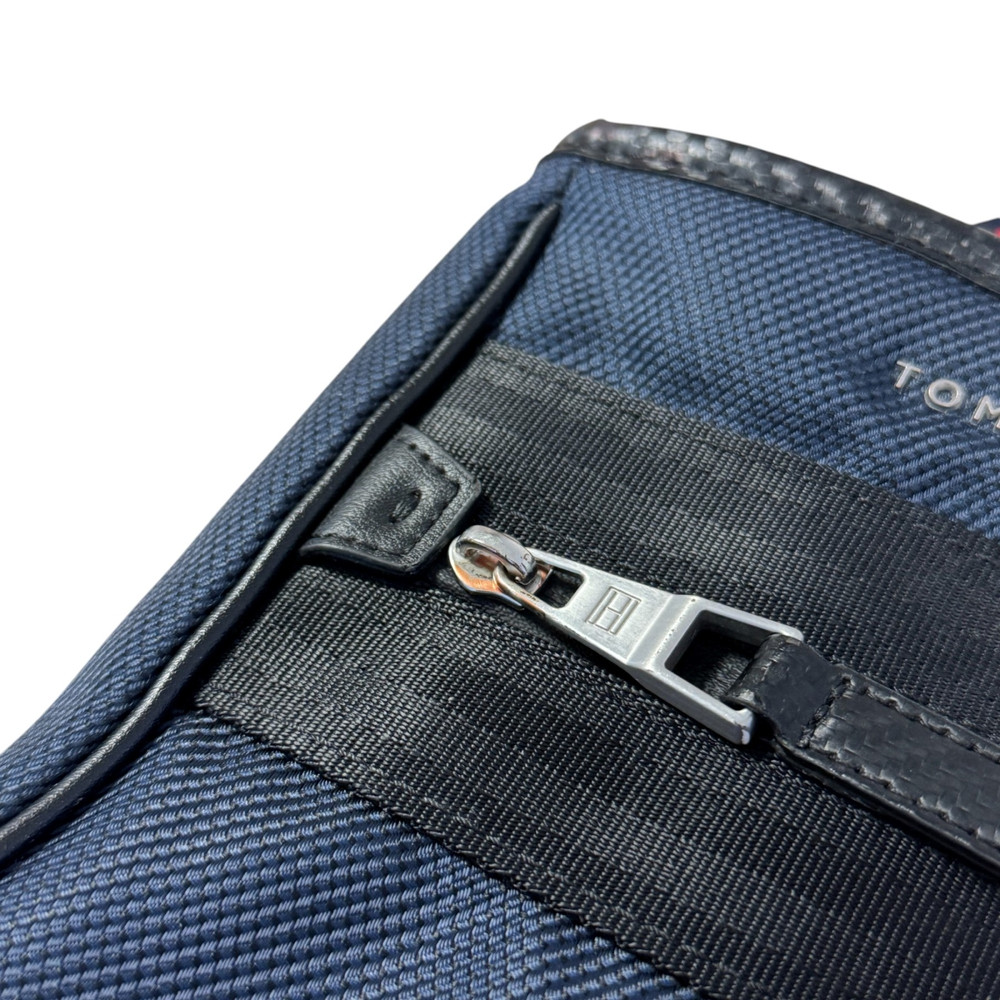 Torebka Tommy Hilfiger Elevated Nylon Mini Reporter AM0AM08102