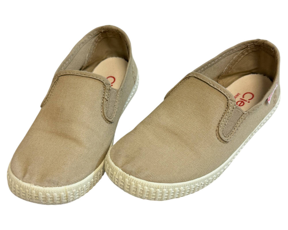 Cienta  TRAMPKI wsuwane dziecięce 28