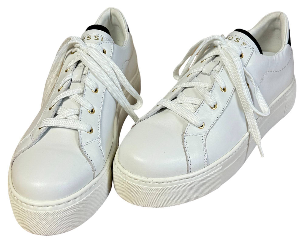 Nessi TRAMPKI damskie 40