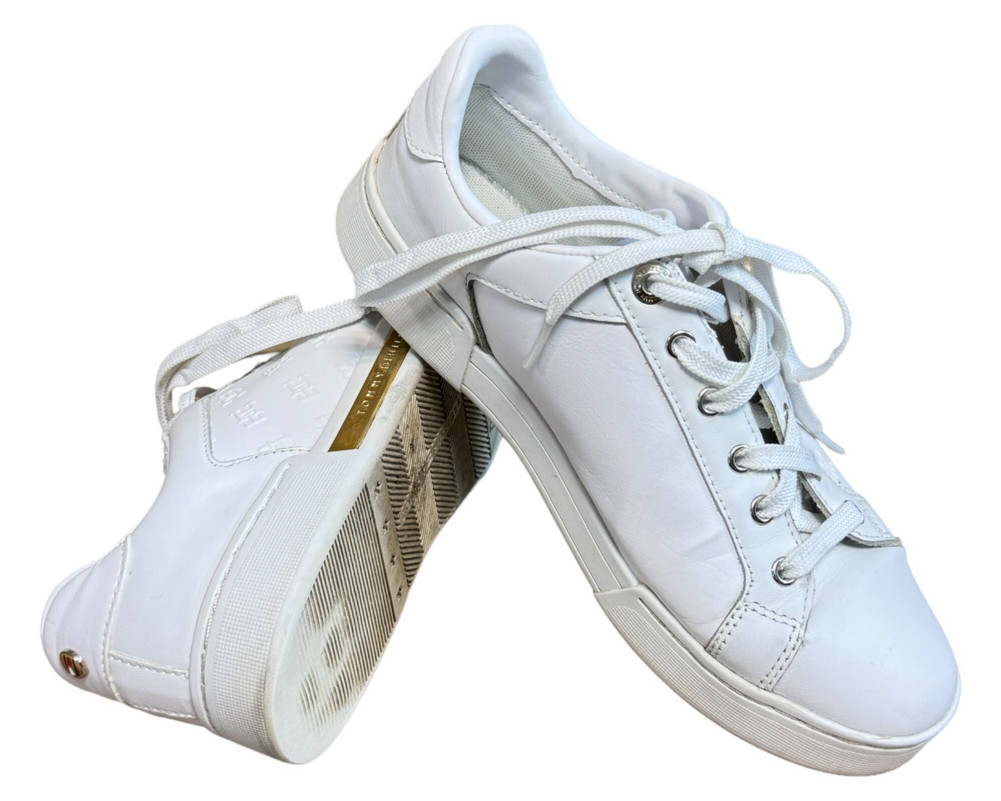 Tommy Hilfiger Embossed Monogram Sneaker TRAMPKI damskie 38