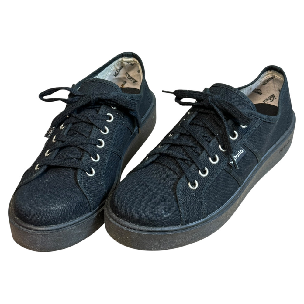 Victoria TRAMPKI damskie 39