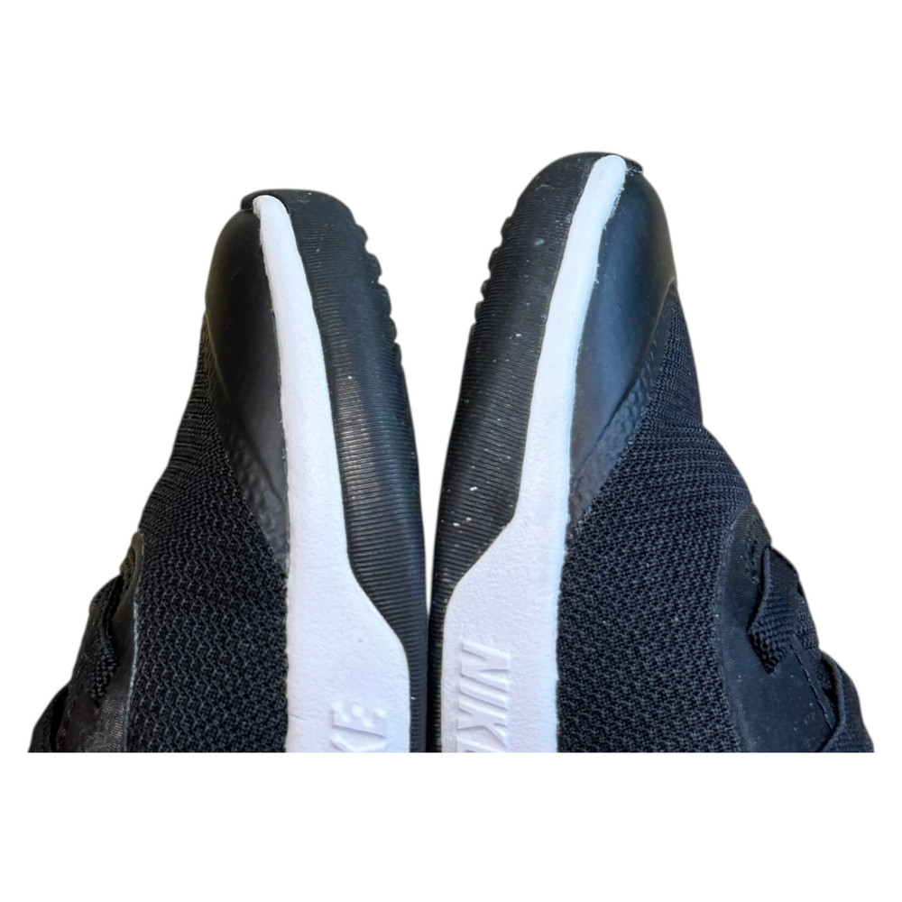 Nike Omni Multi-Court BUTY SPORTOWE dziecięce 31/31.5