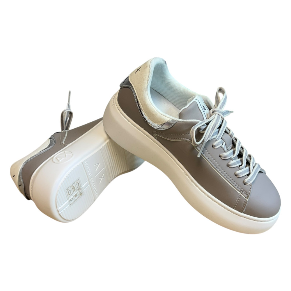 Armani Exchange BUTY SPORTOWE damskie 39/38