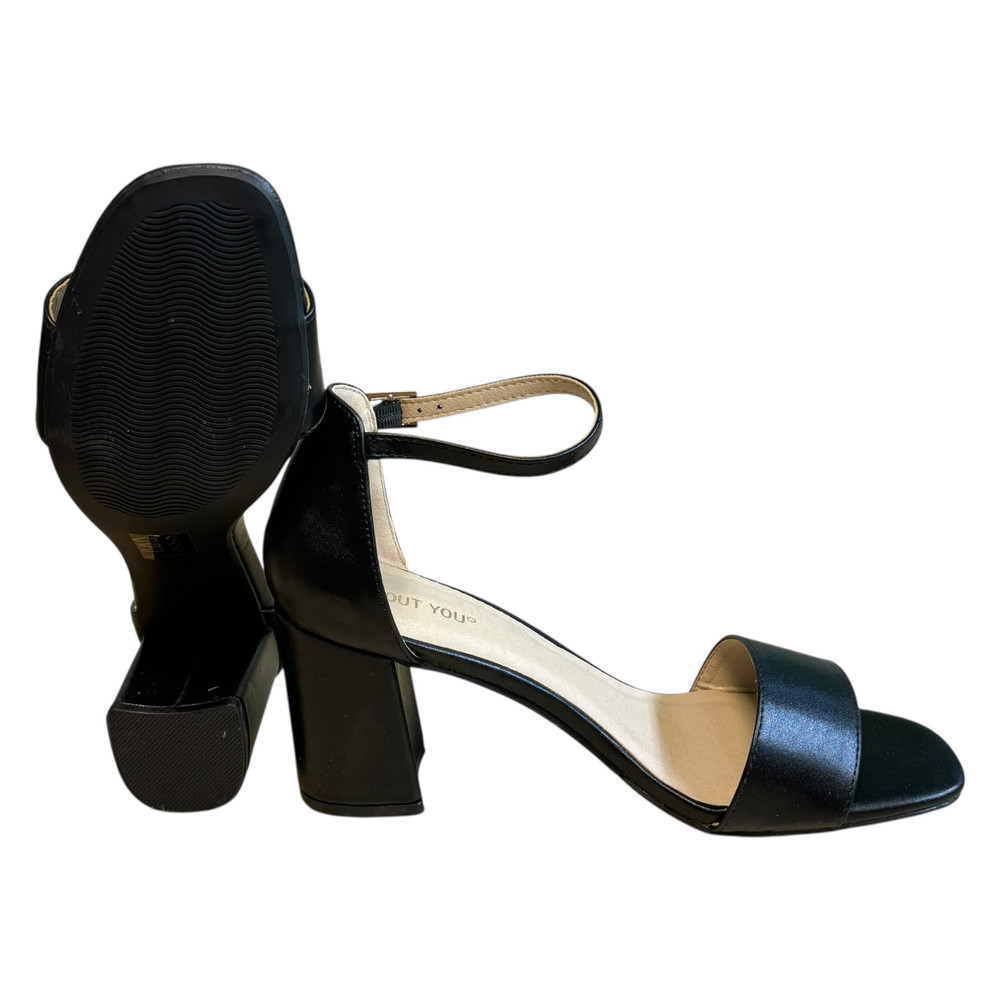 About You Alisha SANDAŁY damskie 39