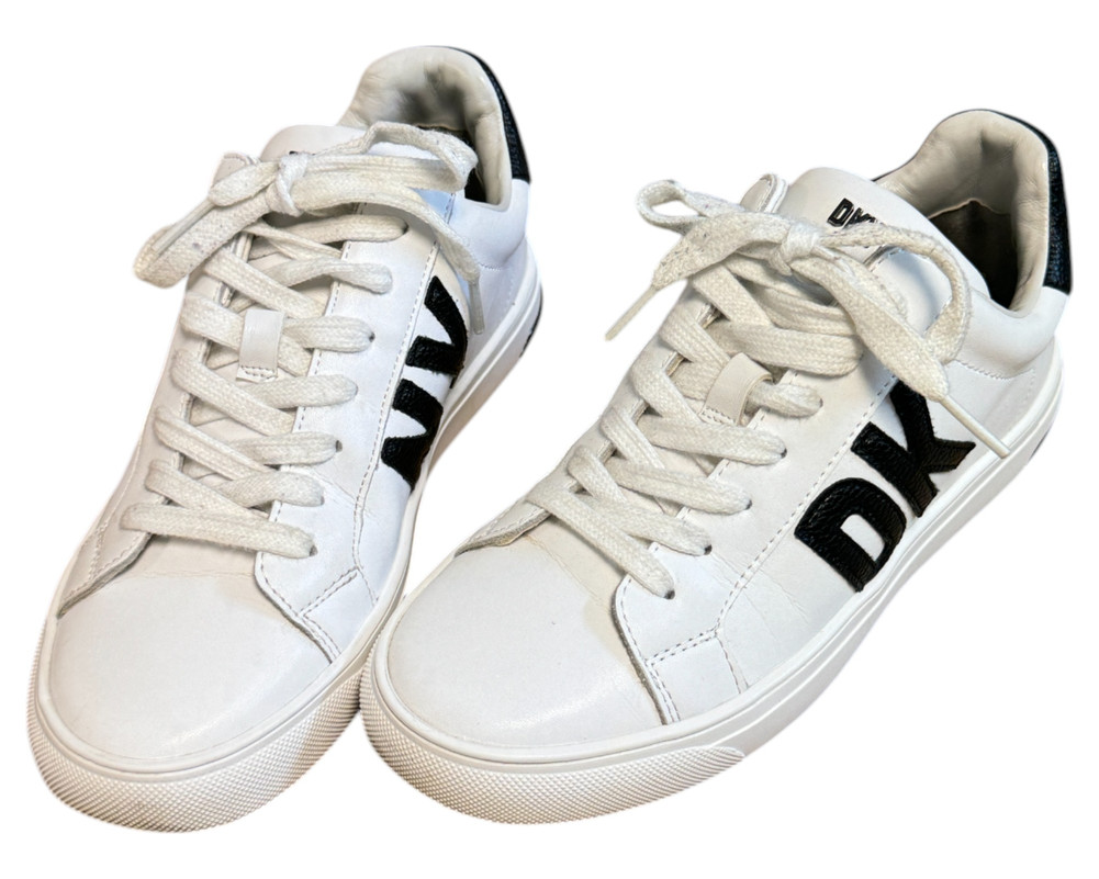 DKNY  Abeni Lace Up TRAMPKI  damskie 36