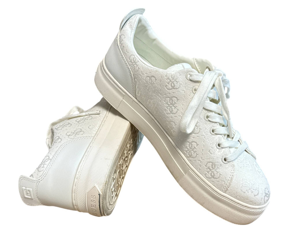 Guess  TRAMPKI  damskie 39