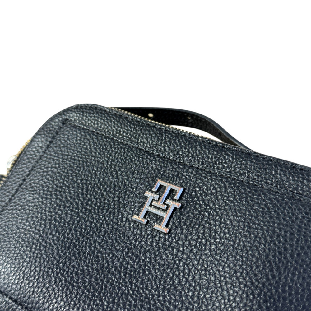 Torebka Tommy Hilfiger Emblem Camera Bag AW0AW14501