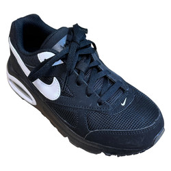 Nike Air Max Ivo BUTY SPORTOWE dziecięce 31.5