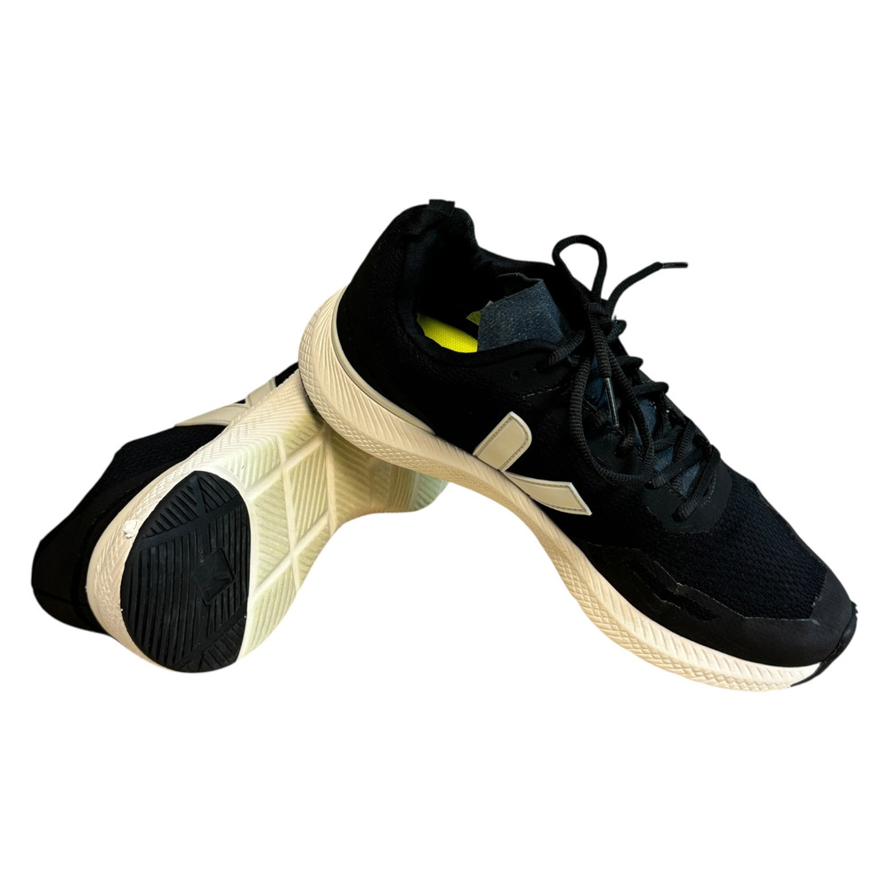 Veja Impala Engineered Mesh BUTY SPORTOWE damskie 40