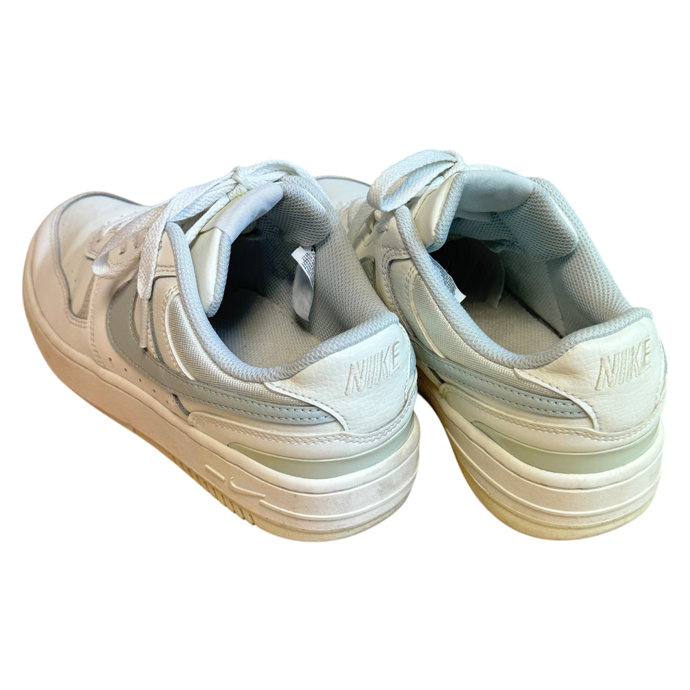 Nike GAMMA FORCE BUTY SPORTOWE  damskie 39