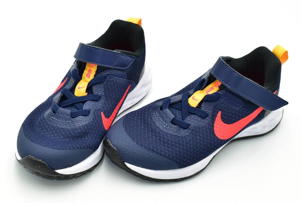 Nike Revolution 6 Nn BUTY SPORTOWE dziecięce 29.5/28