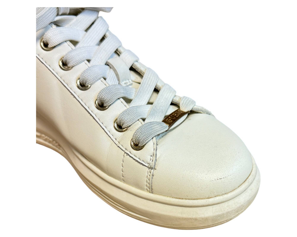 Guess Vibo  TRAMPKI  damskie 37