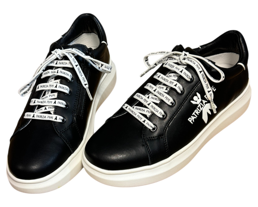 Patrizia Pepe  TRAMPKI  dziecięce 40