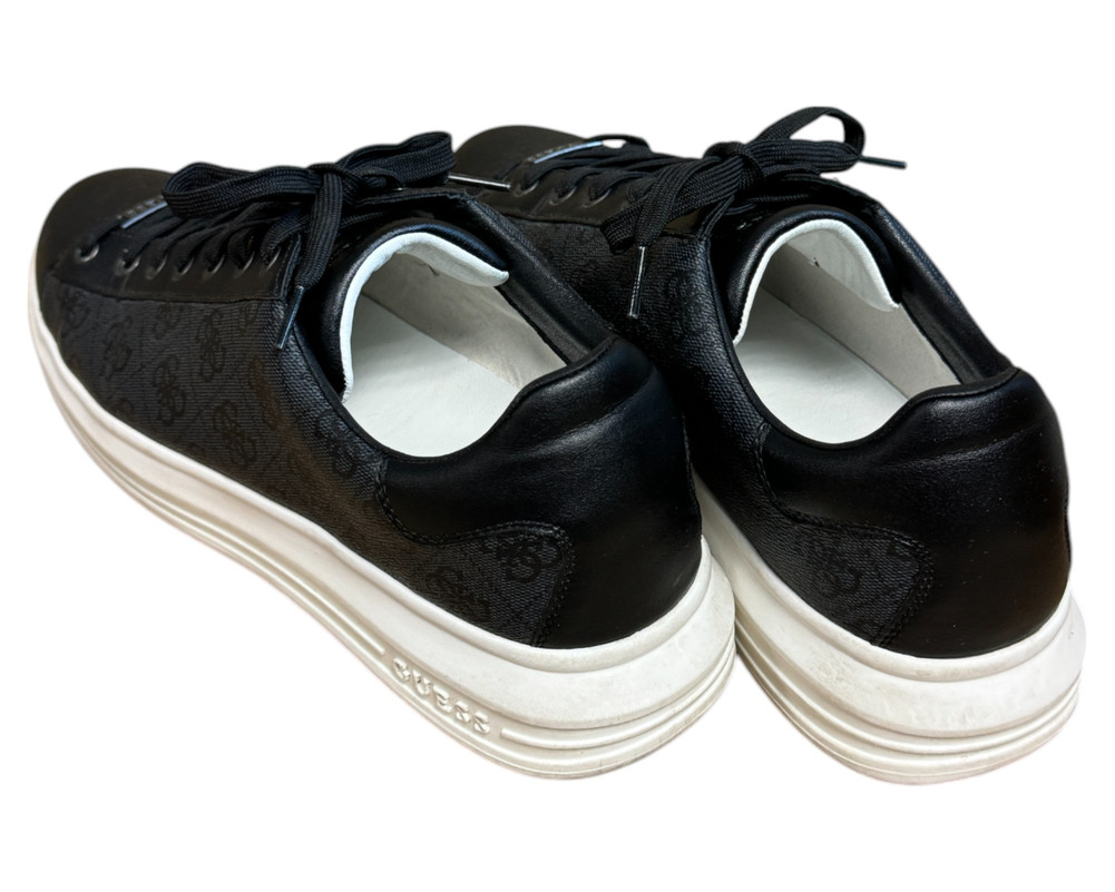 Guess  TRAMPKI  męskie 45