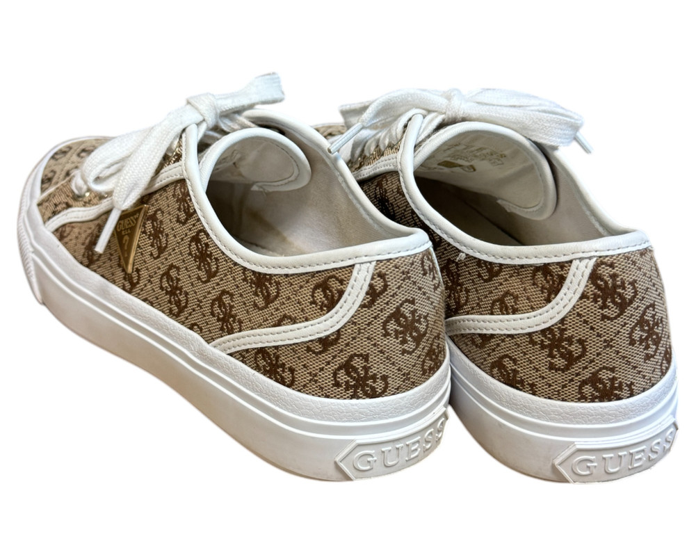 Guess  TRAMPKI  damskie 39