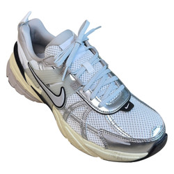 Nike V2k Run BUTY SPORTOWE damskie 40.5/40