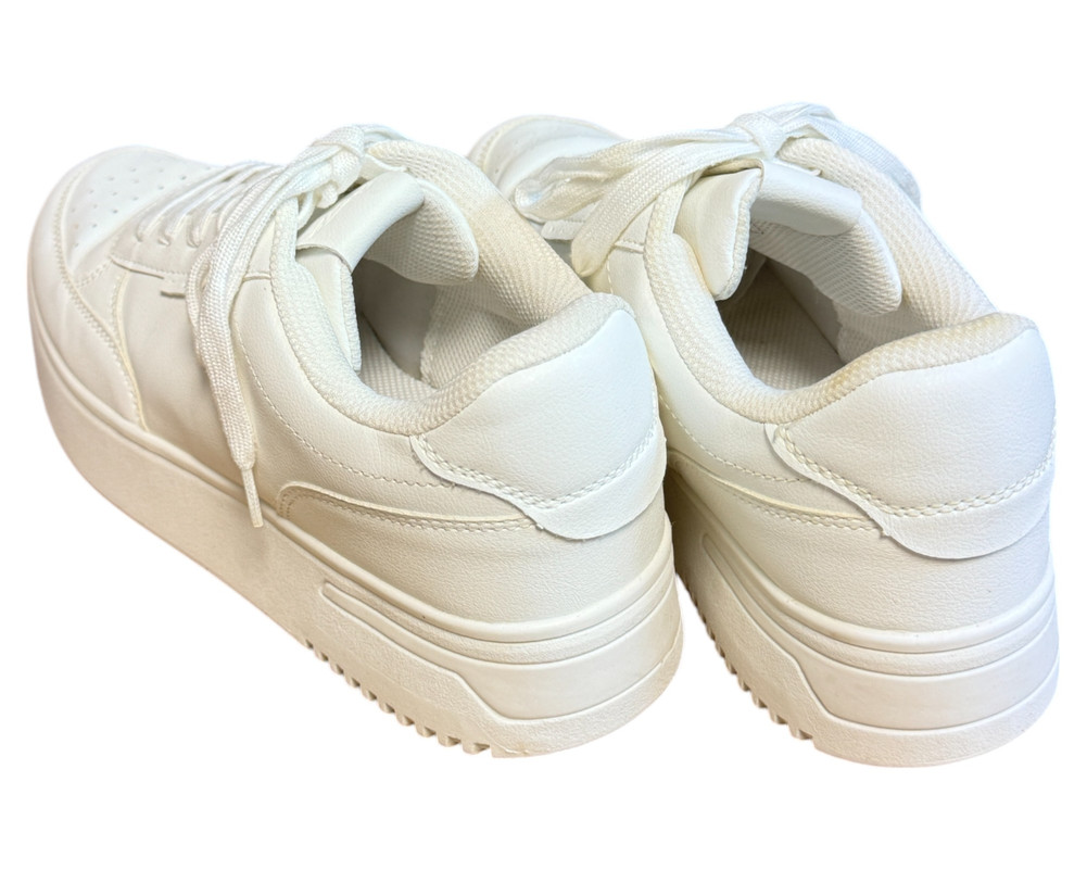 Pull&Bear  BUTY SPORTOWE  damskie 40