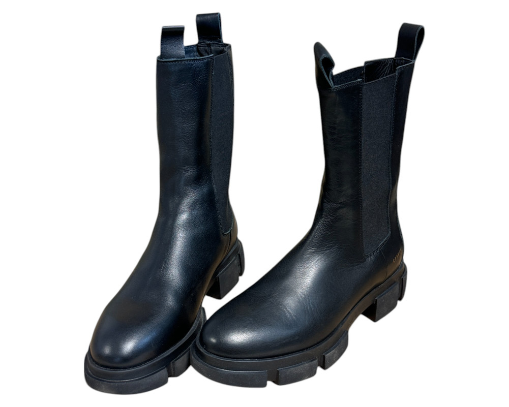 Copenhagen  KOZAKI  damskie 42