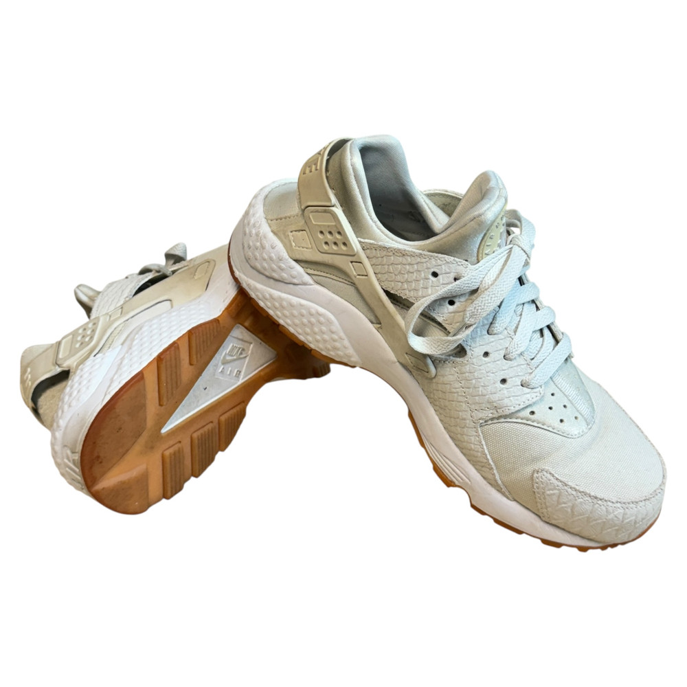 Nike Air Huarache Run SE BUTY SPORTOWE damskie 39