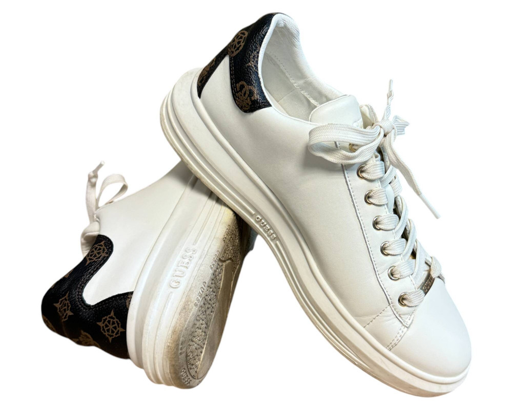 Guess Vibo  TRAMPKI  damskie 38