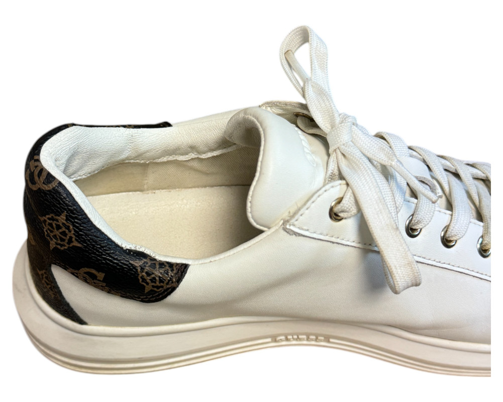 Guess  TRAMPKI  damskie 41