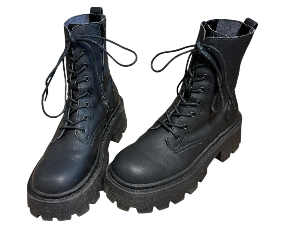 Only  BOTKI  damskie 37