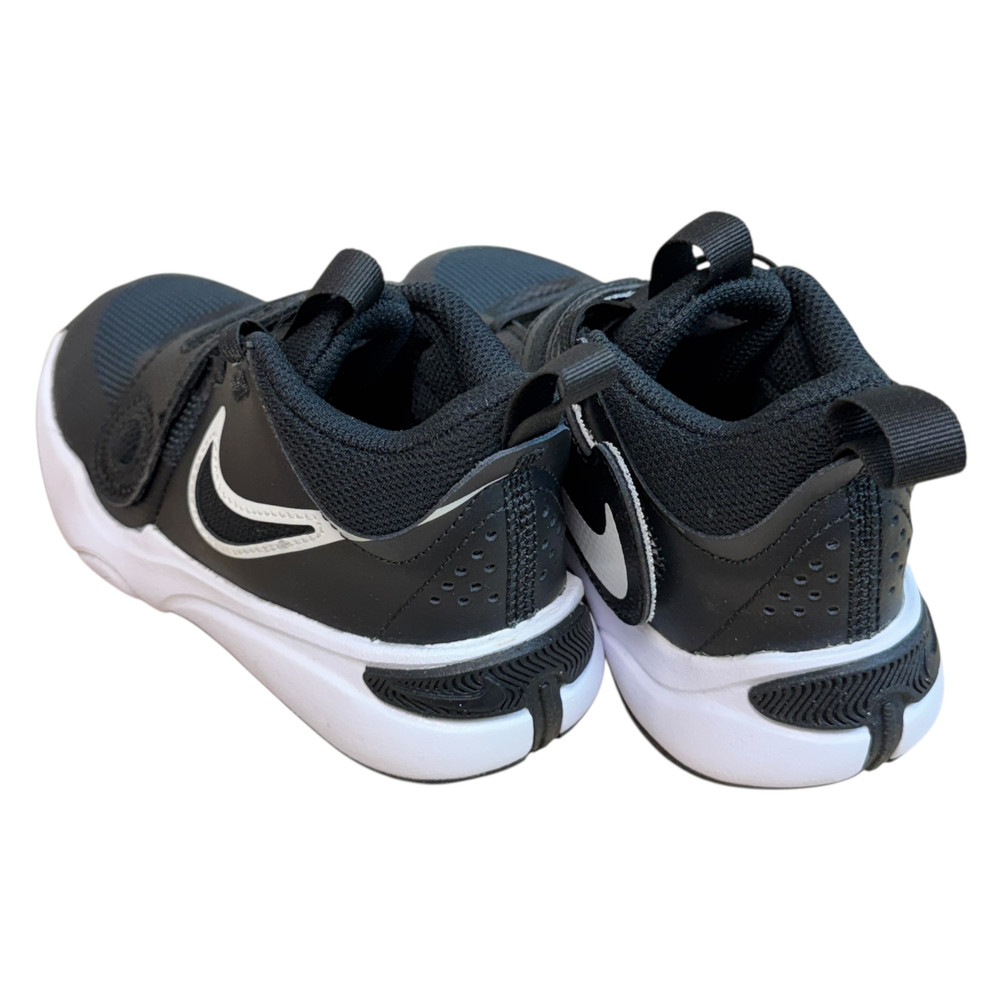 Nike Team Hustle D BUTY SPORTOWE dziecięce 28.5/29.5