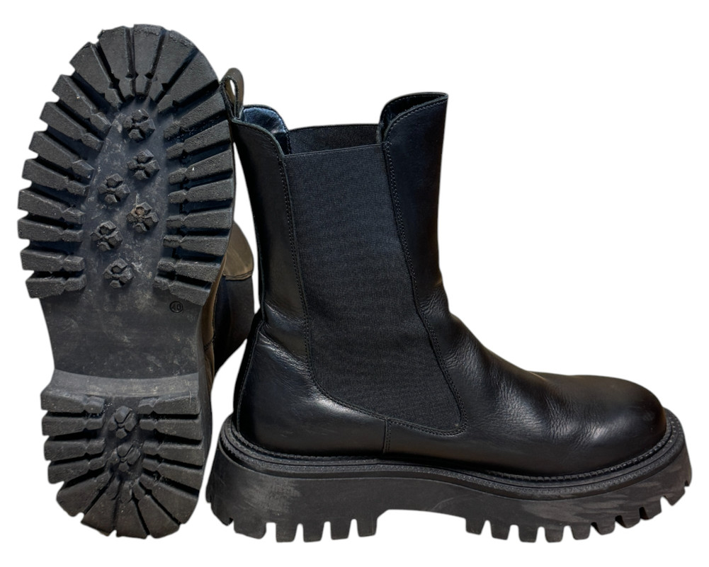 Leger  BOTKI  damskie 40