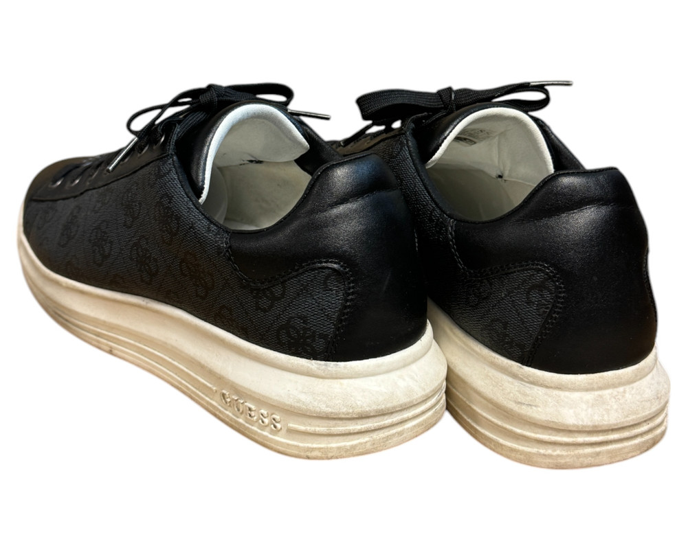 Guess  TRAMPKI  męskie 44