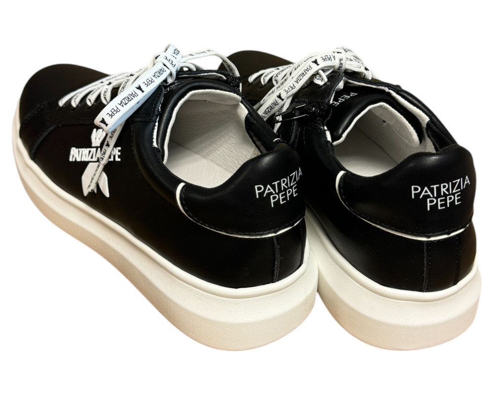 Patrizia Pepe  TRAMPKI  dziecięce 40