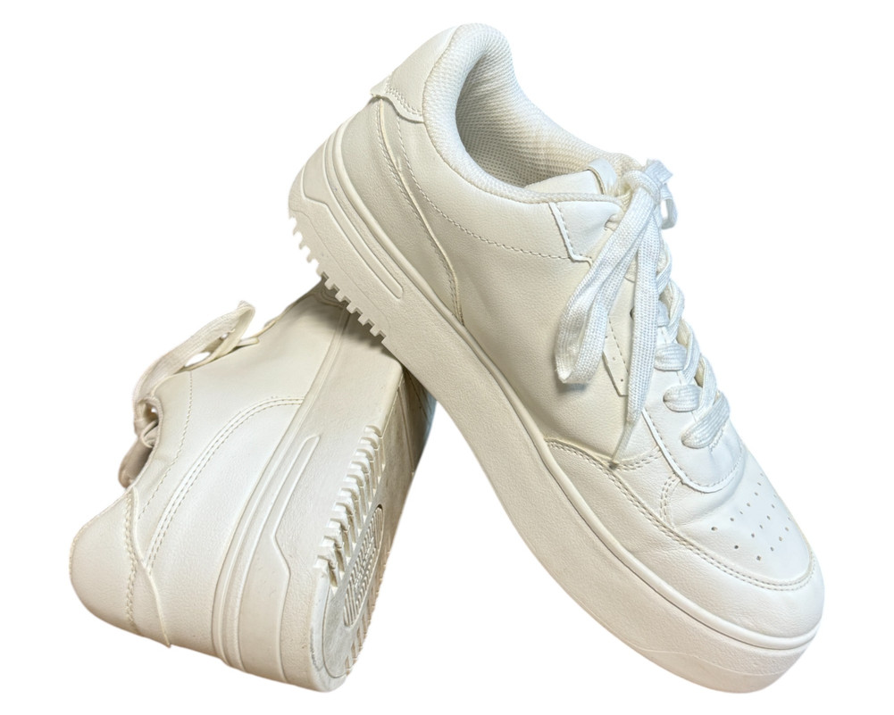 Pull&Bear  BUTY SPORTOWE  damskie 40