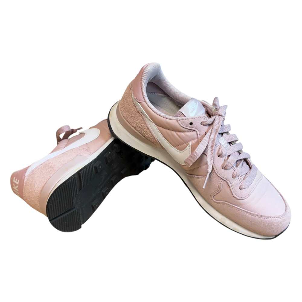 Nike Internationalist BUTY SPORTOWE damskie 38,5