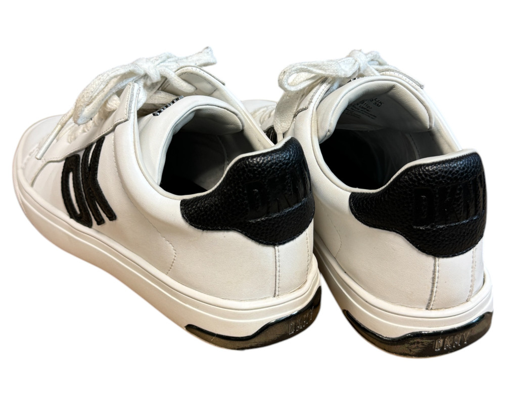 DKNY  Abeni Lace Up TRAMPKI  damskie 36