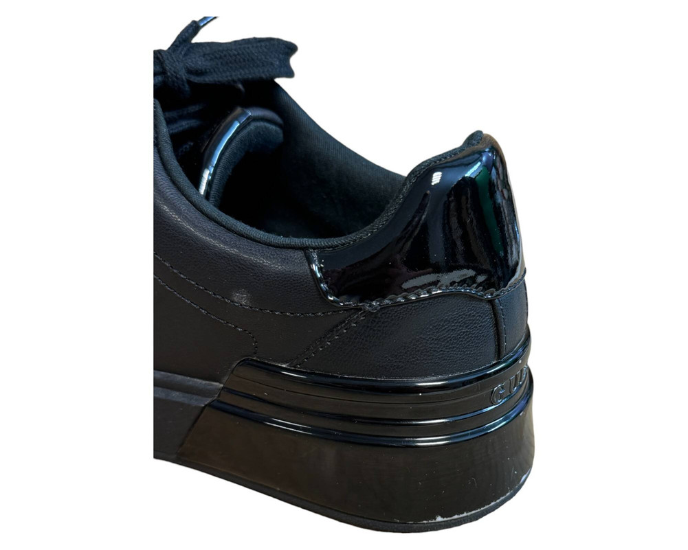 Guess  TRAMPKI  damskie 38