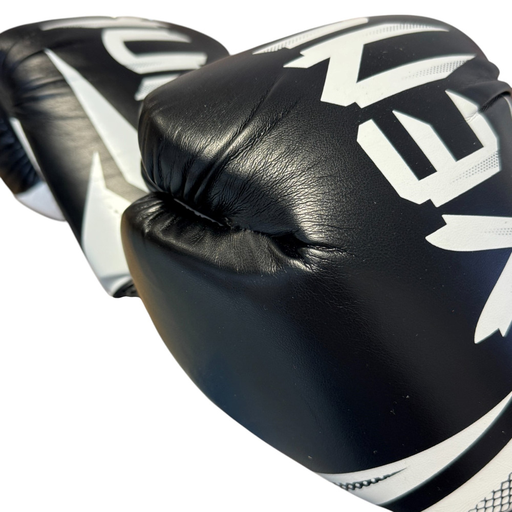 Venum Unisex Challenger 3.0 10oz 