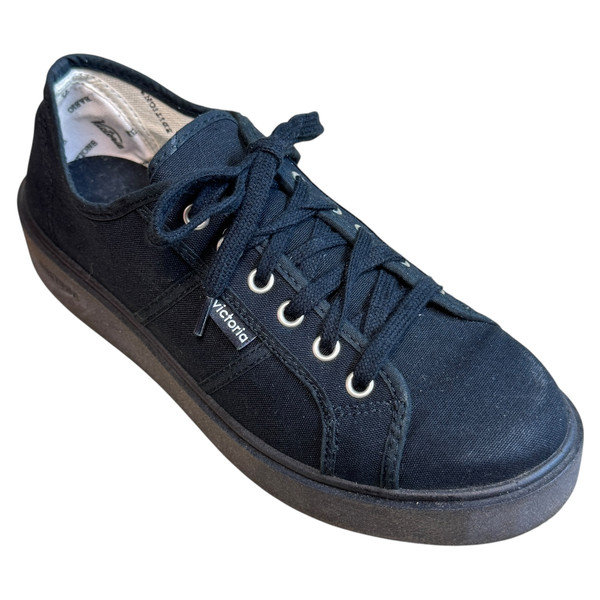 Victoria TRAMPKI damskie 39