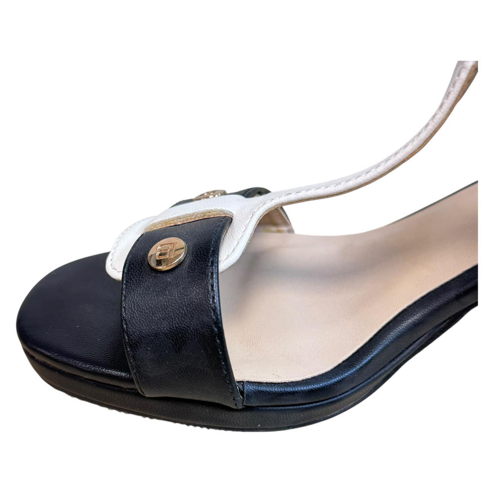 Laura Biagiotti SANDAŁY damskie 36