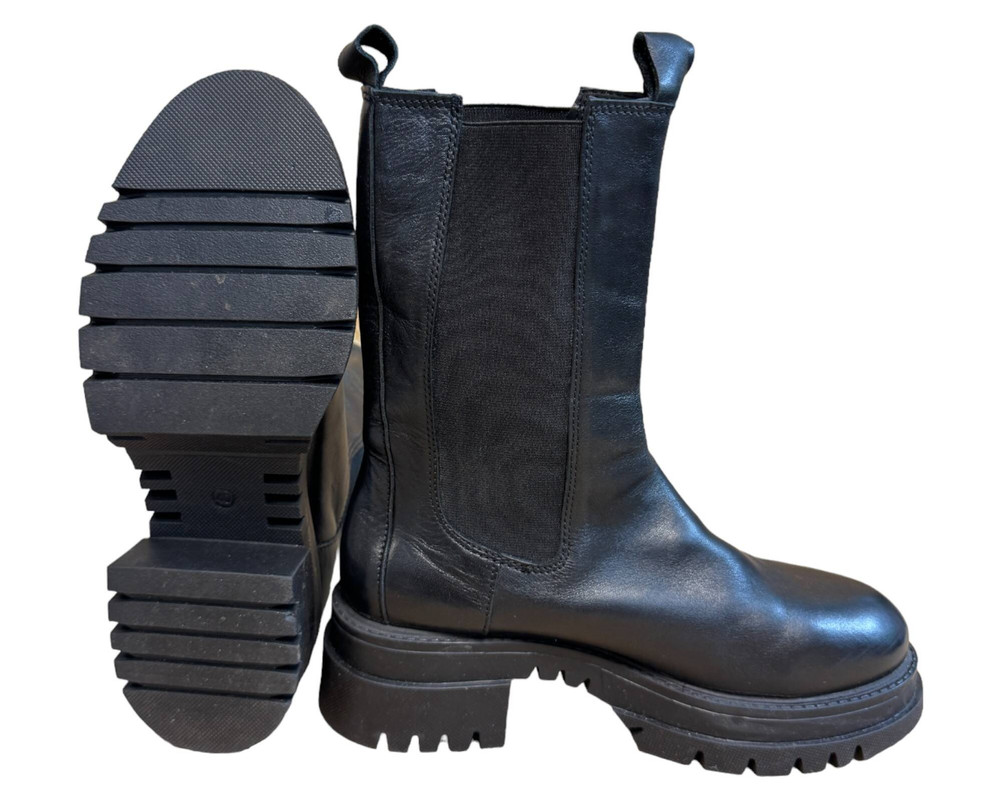 Inuovo  BOTKI  damskie 40