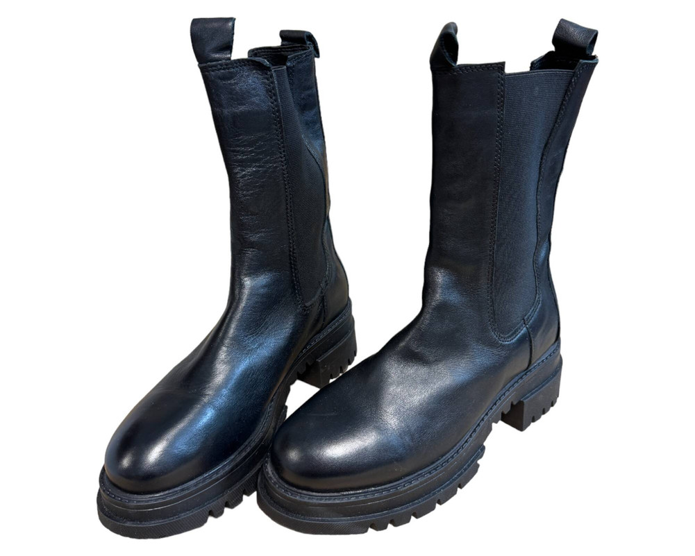 Inuovo  BOTKI  damskie 40