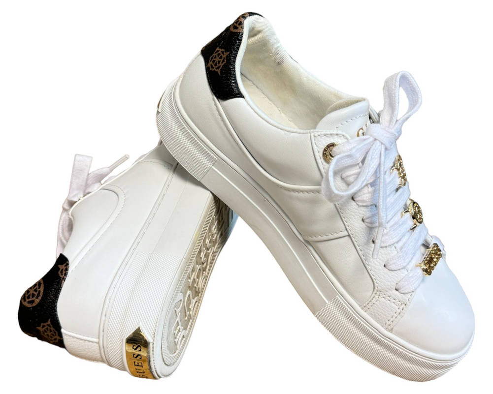 Guess Giellla  TRAMPKI  damskie 35