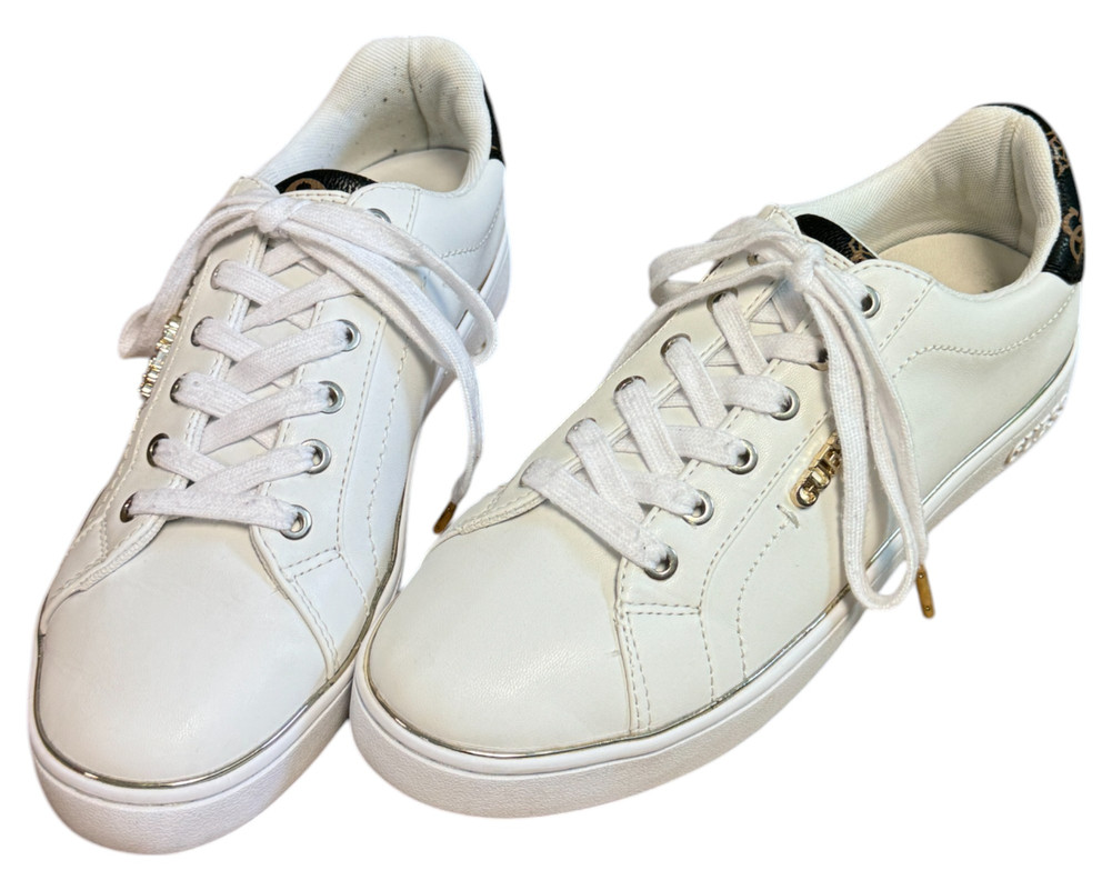 Guess BECKIE  TRAMPKI  damskie 41