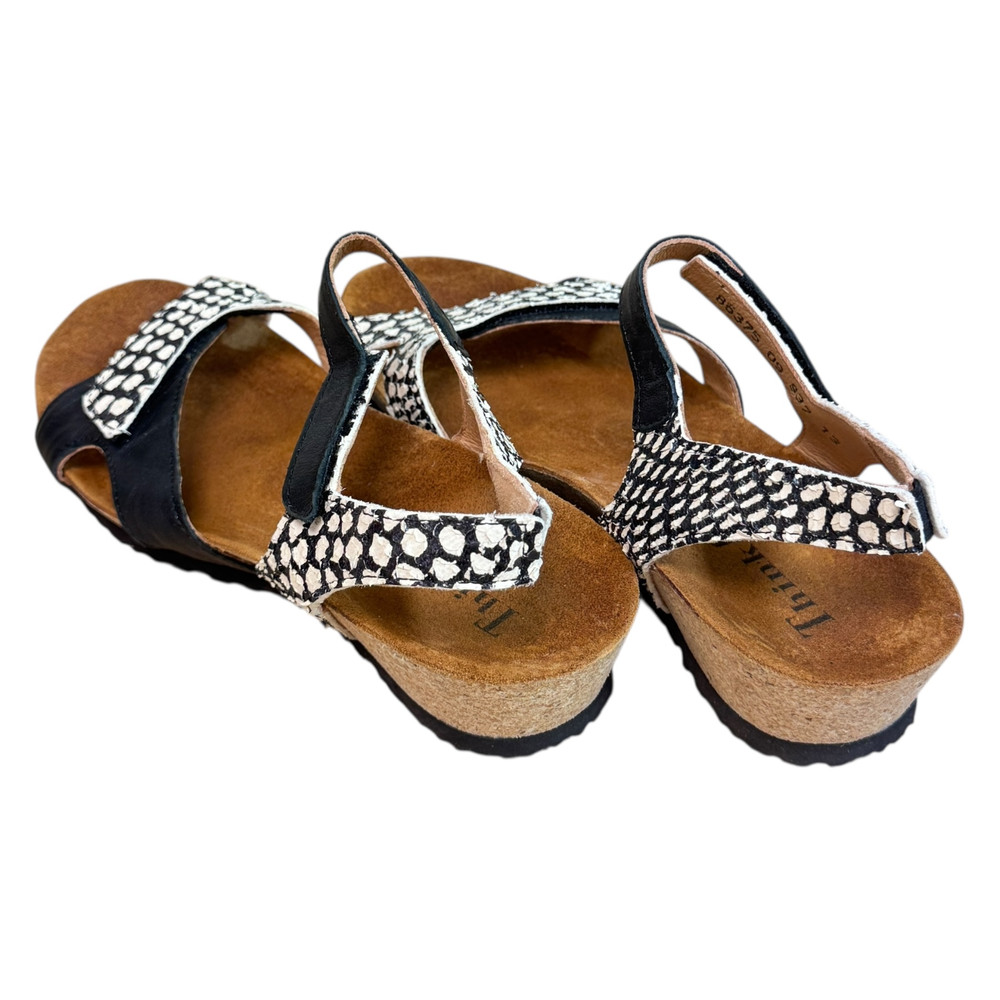 Think SANDAŁY damskie 37