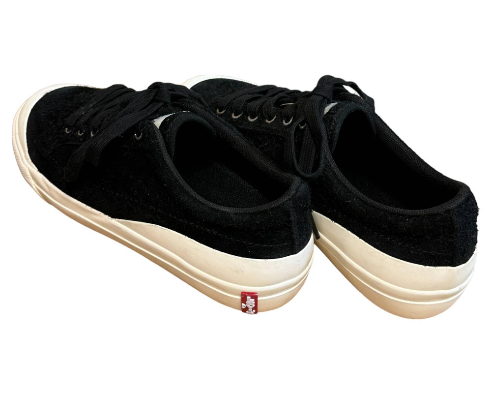 Levi`s  TRAMPKI  damskie 39