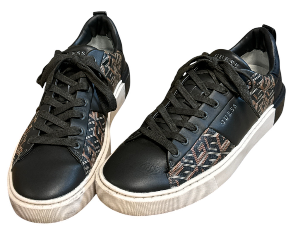 Guess  TRAMPKI  męskie 42