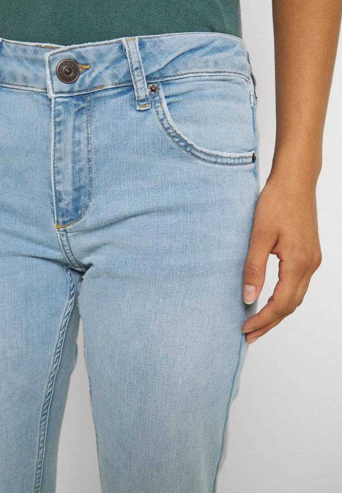 BDG Urban Outfitters Jeansy Dzwony S