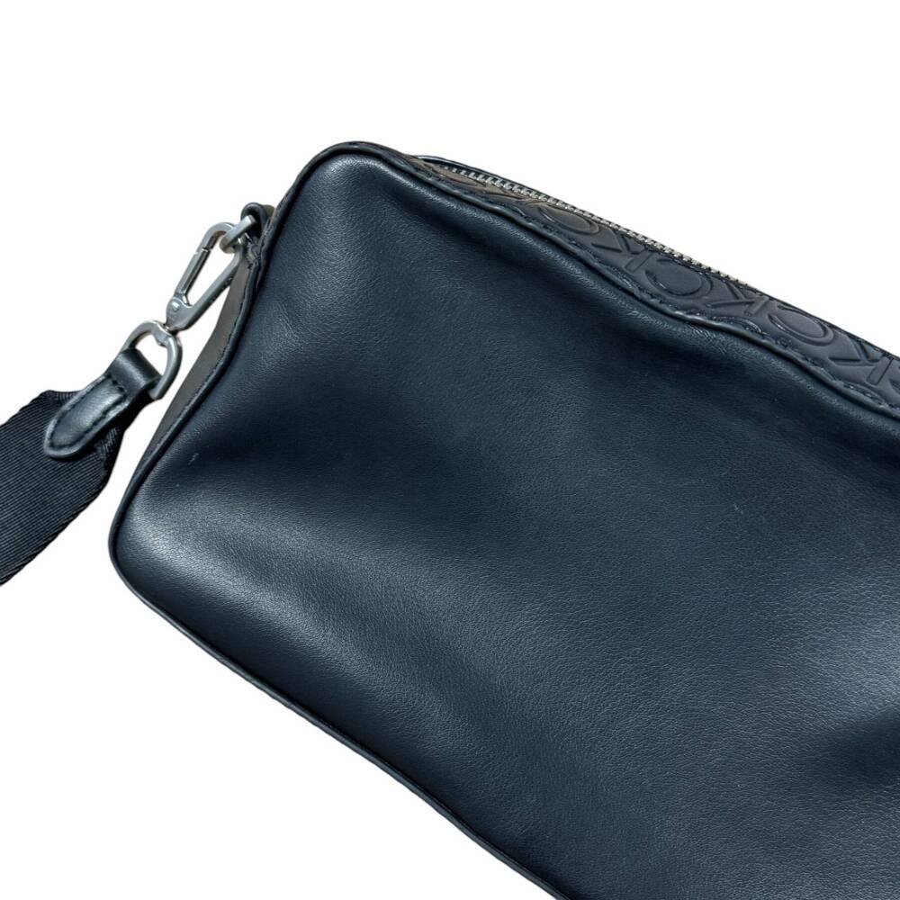 TorebkaCalvin Klein Must Camera Bag W/Pckt-Emb Mn K60K611008